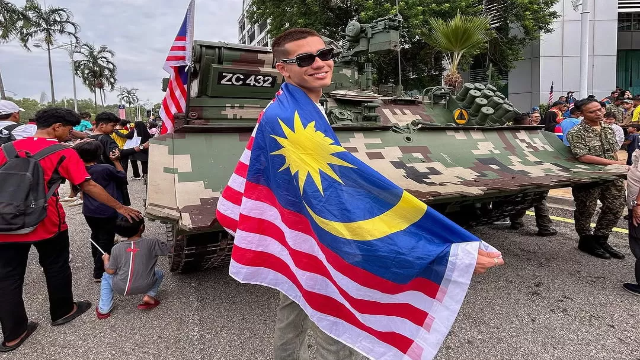 Aisar Khaled: Sosok Influencer Multitalenta yang Menginspirasi Generasi Muda Aisar Khaled: Sosok Influencer Multitalenta yang Menginspirasi