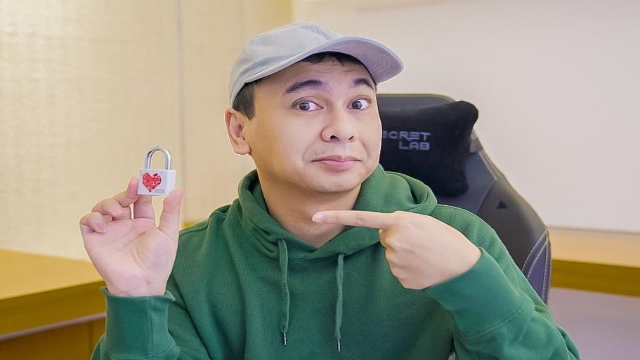 Biografi Raditya Dika, Seleb Muda Multitalenta yang Sukses Biografi Raditya Dika, Seleb Muda Multitalenta yang Sukses